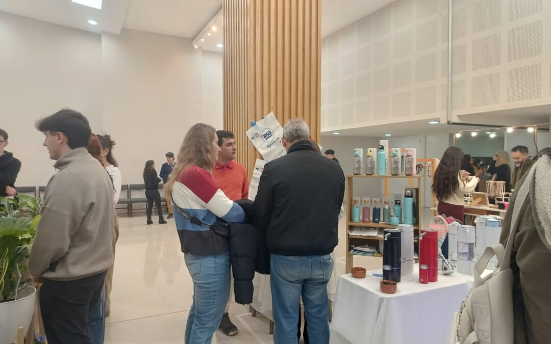 Expo Mujeres Empresarias en el CECIS: un encuentro de emprendedoras, innovación y diversión